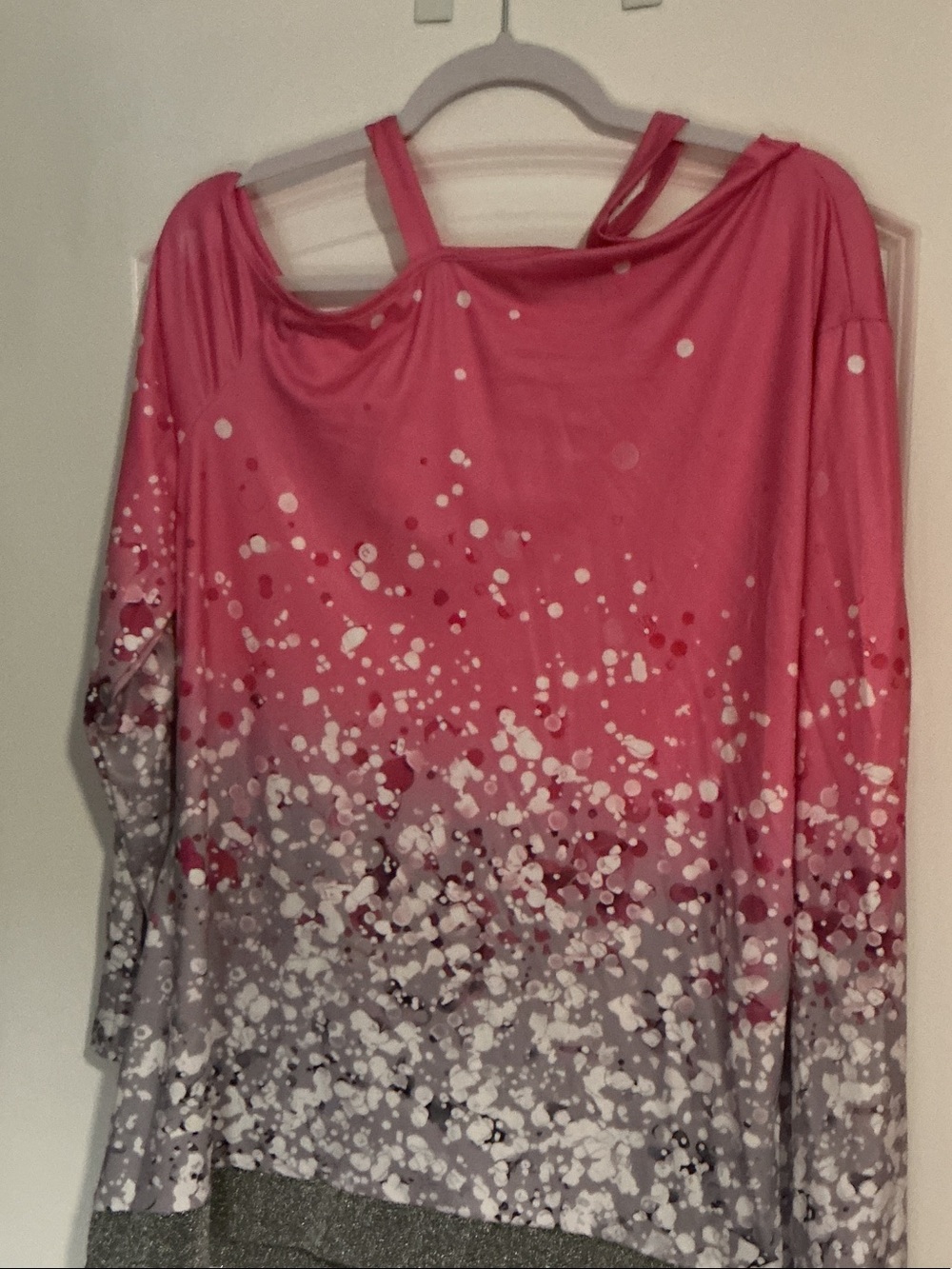 Women's Pink Ombre Splatter Long Sleeve Top